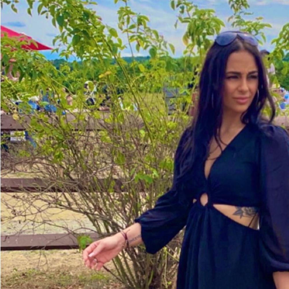 Meet your Posher, Maria